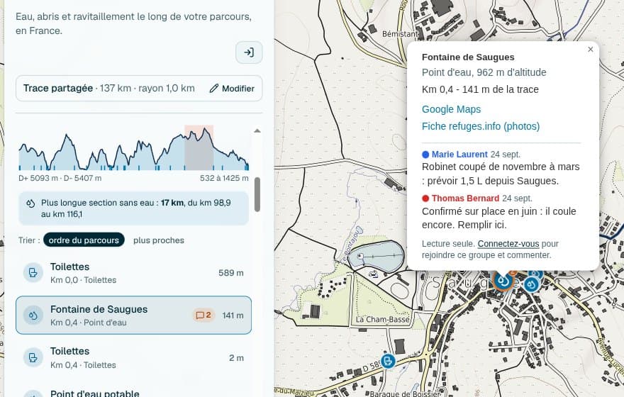 Capture de l'application : la fiche d'une fontaine ouverte sur la carte avec deux commentaires, l'un de Marie Laurent en bleu, l'autre de Thomas Bernard en rouge, et un champ pour ajouter le sien. Le lieu porte un badge de deux commentaires dans la liste.